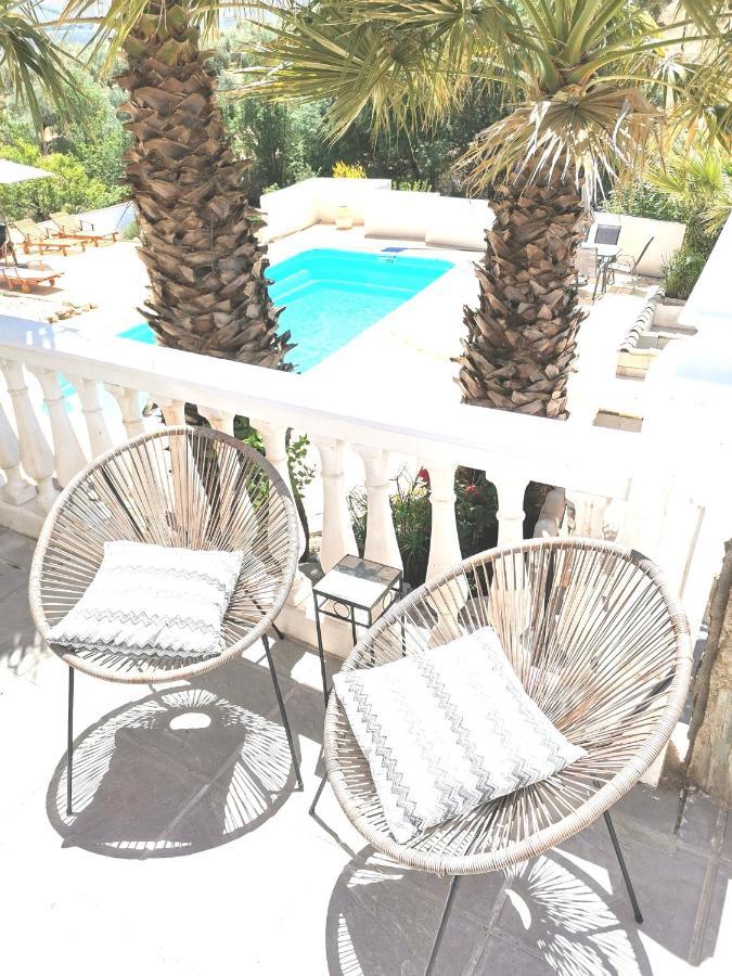 Cortijo Pennymaria Poolside Apartment Near Montefrio With Stunning Views Bagian luar foto